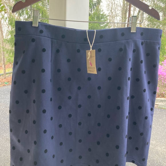LAST CALL going out of business!
polka dot above knee straight skirt size 14 NWT - Picture 13 of 16
